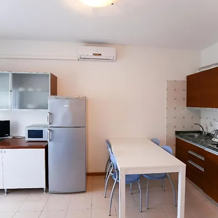 Ferienwohnung Fuer 4 Personen Ca 38 Qm In Bibione-pineda, Adriakueste Italien Und Umgebung